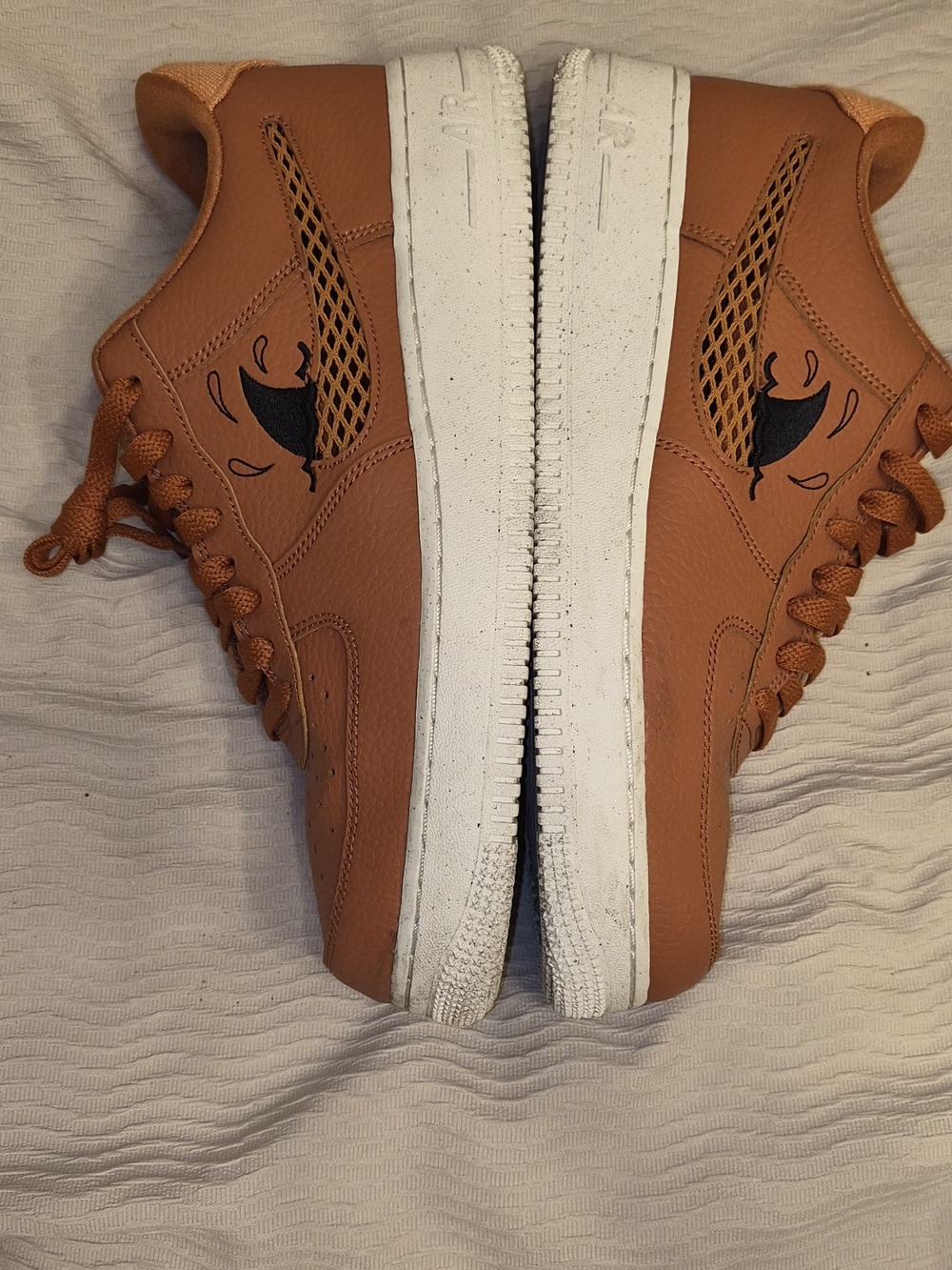 Nike Men's Tan Athletic Sneakers with White Sole - Picture 9 of 12